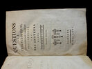 Another image of Questions sur l'Encyclopédie, distribuées en forme de dictionnaire. Par des amateurs. by VOLTAIRE