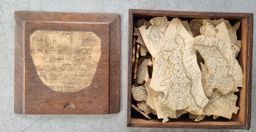 THE TRAVELLERS COMPANION, by [GAME - GEOGRAPHICAL JIGSAW.] SAYER, Robert and John ROQUE.