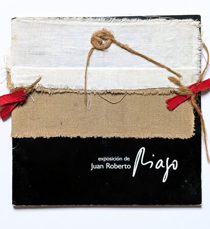 AFRICAN CUBAN ARTIST JUAN ROBERTO DIAGO - SIGNED & NUMBERED ARTIST'S BOOK / CATALOG - "COMIENDO CUCHILLO - Exposición de JUAN ROBERTO DIAGO" by JUAN ROBERTO DIAGO